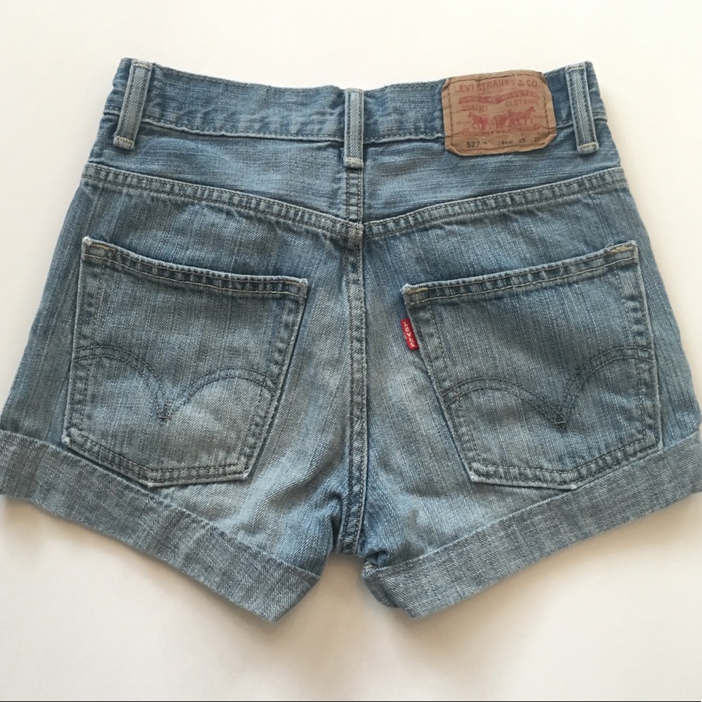 LEVI’S / Mid-Rise Jean Shorts